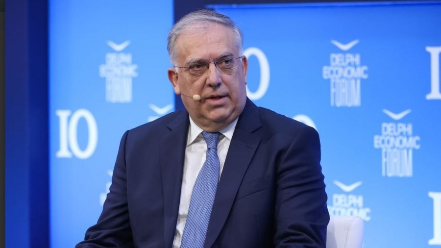 Ο υπουργός  Ανάπτυξης Θεοδωρικάκος σνόμπαρε τη Βαρβάκειο, σπάζοντας παράδοση δεκαετιών