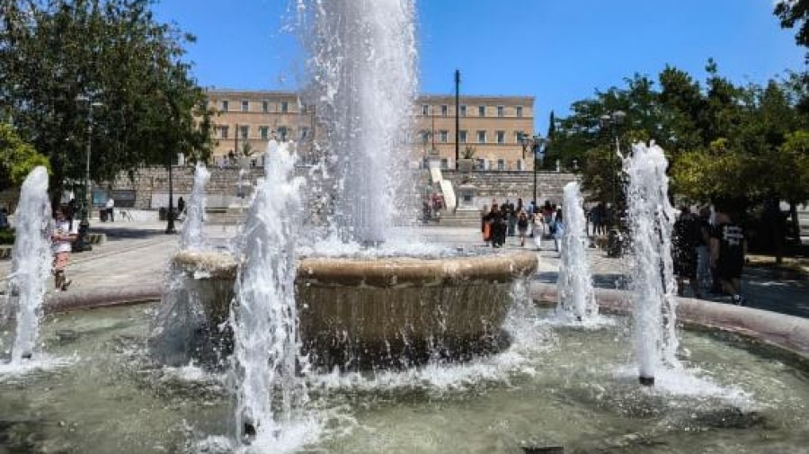 Kλιματιζόμενο χώροι σε Αθήνα και Πειραιά λόγω καύσωνα - Σε ετοιμότητα οι υπηρεσίες του Δήμου Αθηναίων λόγω υψηλού κινδύνου πυρκαγιάς