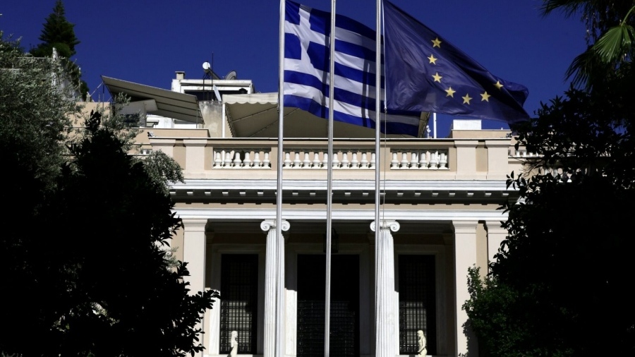 «Διαρροές» για επιπλέον μέτρα ελάφρυνσης τον Απρίλιο - Το Μαξίμου βάζει στο επικοινωνιακό σόου το... Bloomberg