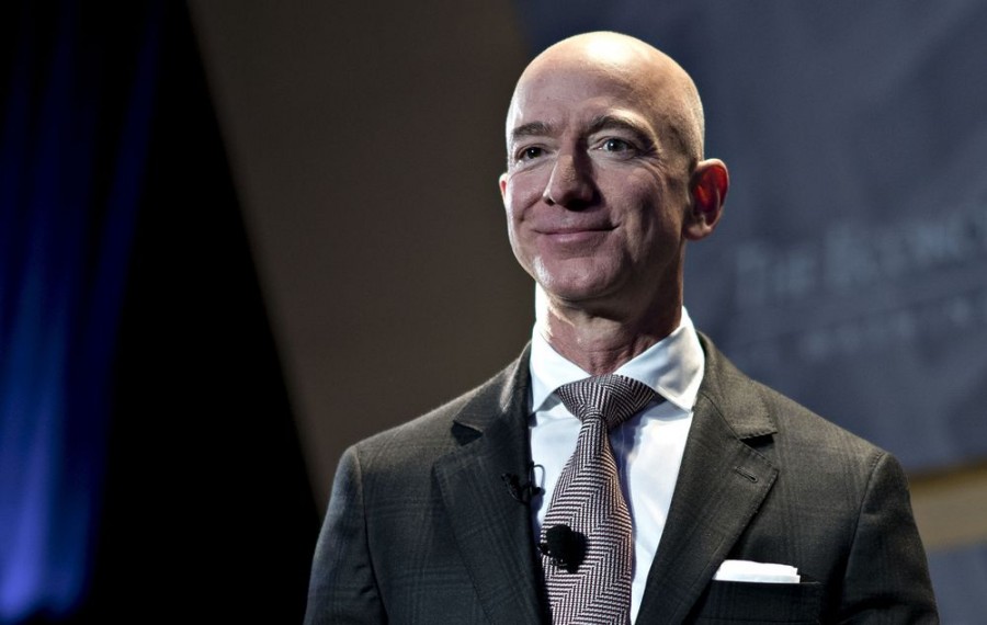 Ευρωβουλευτές ρωτούν τον Jeff Bezos (Amazon) αν κατασκοπεύει πολιτικούς της ΕΕ