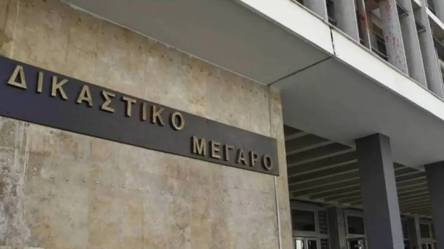 Διακεκριμένος πυγμάχος πήγε στα μπουζούκια και φεύγοντας ξυλοκόπησε... υπάλληλο του Ειρηνοδικείου