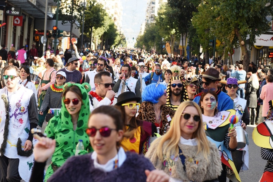 Υπουργείο Υγείας για αυτοσχέδια καρναβάλια: Βάζετε σε κίνδυνο μόλυνσης από τον κορωνοϊό τις ευπαθείς ομάδες