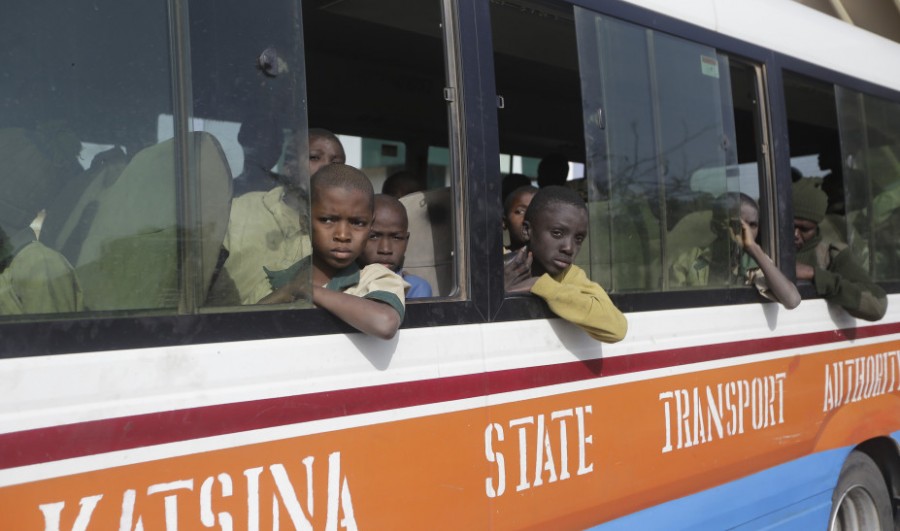 Νιγηρία: Επέστρεψαν στις οικογένειές τους τα 300 αγόρια που είχαν απαχθεί από την Μπόκο Χαράμ