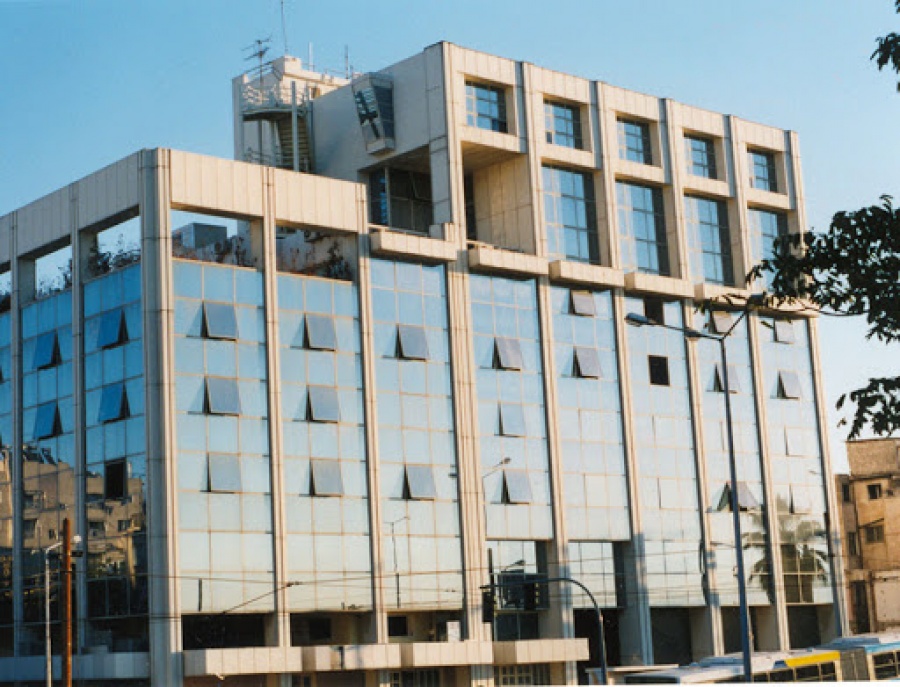 Επίθεση με μολότοφ στα γραφεία του Σκάι - Προκλήθηκαν υλικές ζημιές