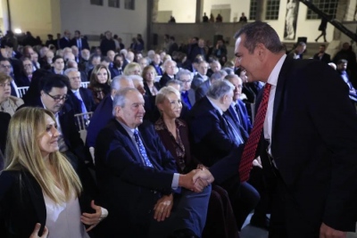 Και η κόντρα συνεχίζεται - Καμμένος για Σαμαρά: Γιατί με κοιτάει έτσι, ξέρει αυτός