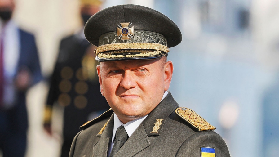 Η κατάντια του Zaluzhny - Από Αρχιστράτηγος κατέληξε να φωτογραφίζεται για την... Vogue