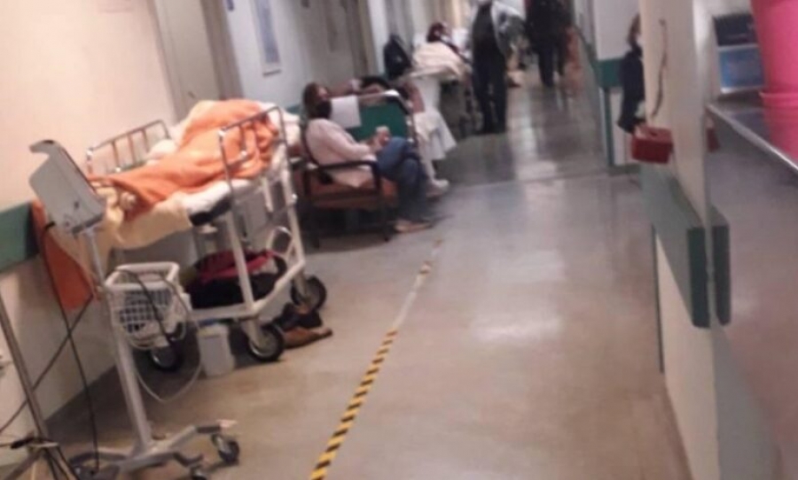 Χάος στο νοσοκομείο Αττικόν: Ξεπέρασαν τα 100 τα ράντζα - Οργή των εργαζομένων - «Δεν πάει άλλο»