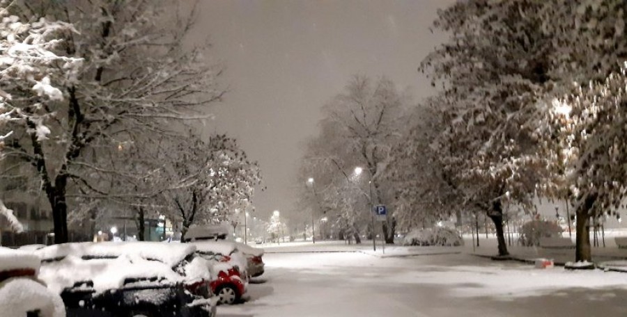 Ιταλία: Σπάνια χιονόπτωση έντυσε το Μιλάνο στα λευκά