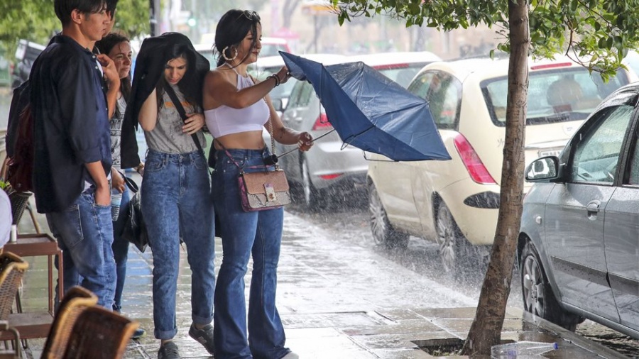 ΕΜΥ: Έρχονται ισχυρές βροχές και άνεμοι - Καταφθάνει το φαινόμενο «Αντίνοος»