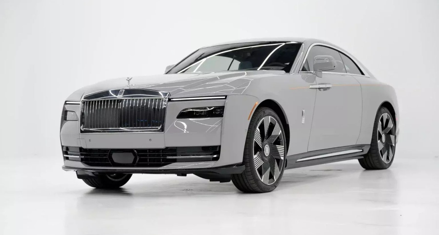 Αποκλείστηκε ισόβια από τη λίστα της Rolls - Royce