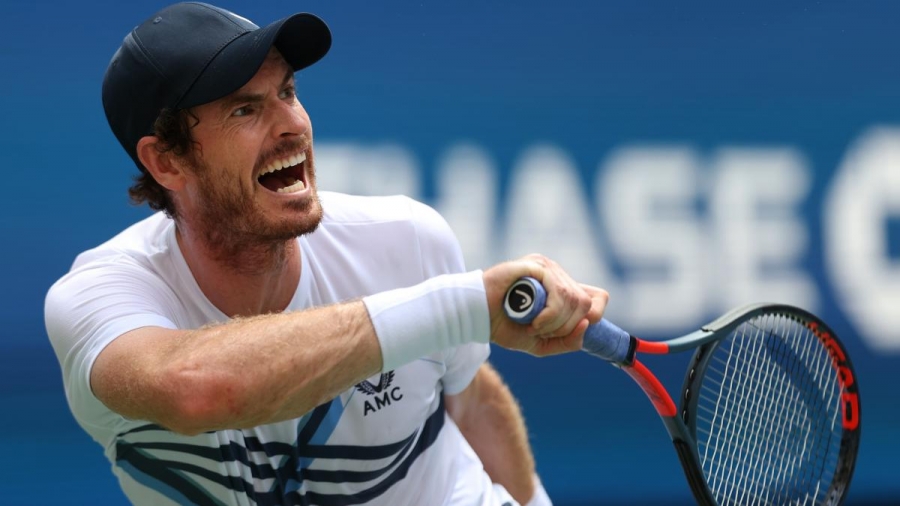 Ειρωνεύτηκε Τσιτσιπά ο Μάρεϊ: «Του παίρνει διπλάσιο χρόνο να πάει στην τουαλέτα απ' όσο ο Τζεφ Μπέζος να πάει στο διάστημα»