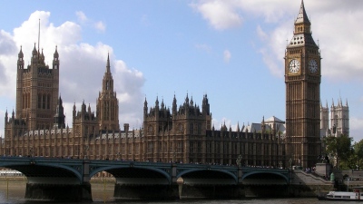 Ηνωμένο Βασίλειο: Αποκλιμάκωση του πληθωρισμού στο 6,8% τον Ιούλιο σε ετήσια βάση