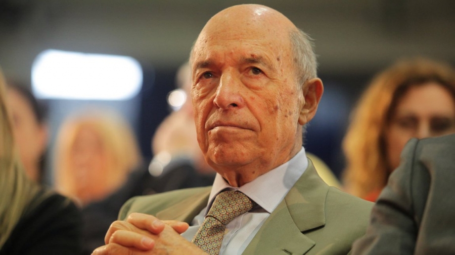 Σημίτης για θάνατο Παπούλια: Ήταν πάντα ένας άνθρωπος με σταθερές απόψεις και μετριοπαθή εκφορά του λόγου