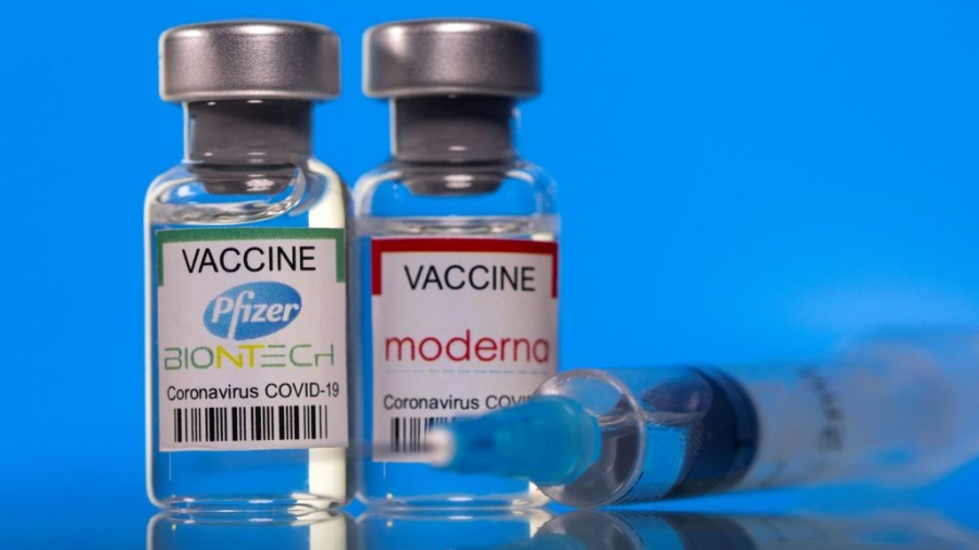 Η προπαγάνδα φόβου κατά των ανεμβολίαστων είναι πρωτοφανής ενώ το τείχος προστασίας των εμβολιασμένων ξεθωριάζει