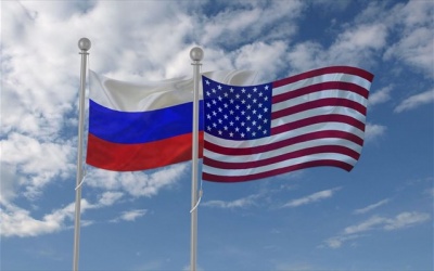 Η Ρωσία μειώνει τις συναλλαγές με δολάριο ΗΠΑ, εν μέσω εντάσεων με την Ουάσιγκτον