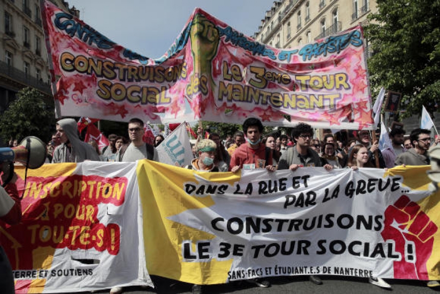 Αφόρητη πίεση στον Macron – Δεκάδες συγκεντρώσεις σε όλη τη Γαλλία, προς καταποντισμό στις βουλευτικές εκλογές (12/6)