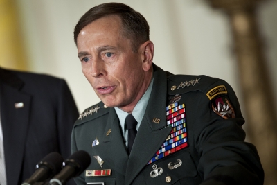 Petraeus (πρώην διοικητής ΝΑΤΟ): Αντιμέτωπη με τεράστια απειλή στα ανατολικά η Ουκρανία
