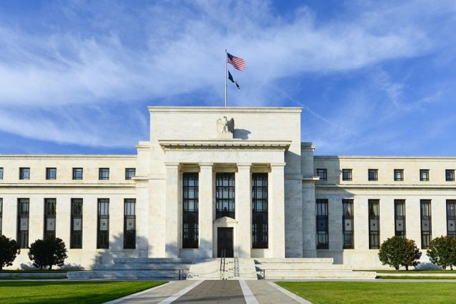Fed: Μέτρια ανάπτυξη της αμερικανικής οικονομίας - «Αγκάθια» εμπορική αβεβαιότητα και αυξημένοι μισθοί