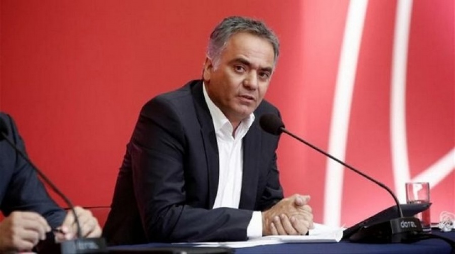 Σκουρλέτης: Ο Μητσοτάκης κάνει τον μάγκα και μιλά με τις πλάτες του Τσίπρα