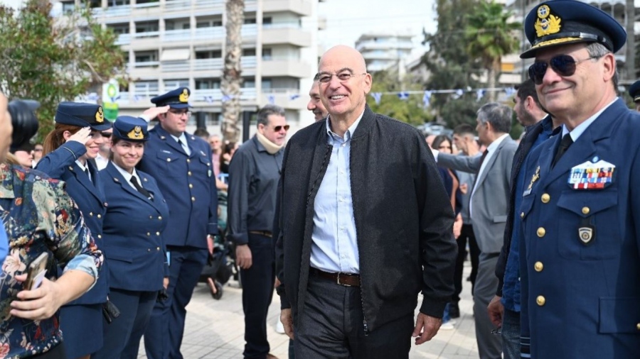 Rafale, F-35 και «Ζευς» στο airshow στο Φλοίσβο - Δένδιας: Εικόνες από το μέλλον, το παρόν και την ιστορία της Πολεμικής Αεροπορίας