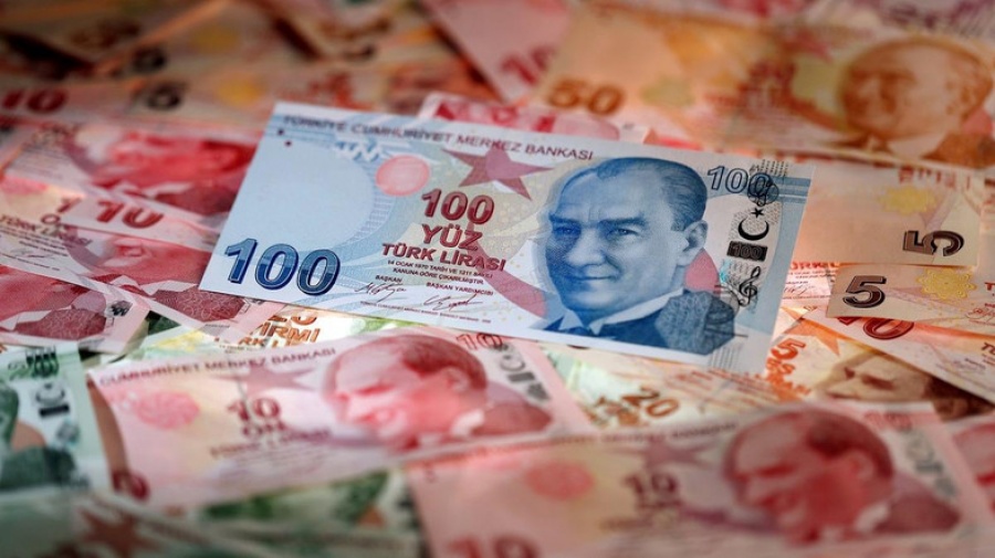 Πτώση για τη λίρα Τουρκίας - Οι αγορές αποδοκιμάζουν τον νέο ΥΠΟΙΚ (γαμπρός Erdogan)