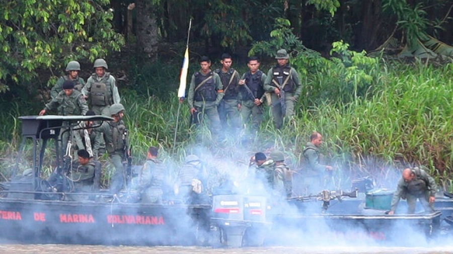 Συνεχίζονται οι μάχες στα σύνορα Βενεζουέλας - Κολομβίας