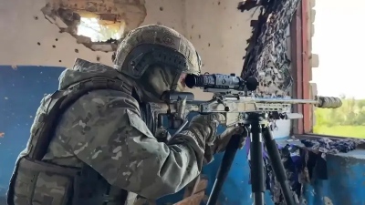 «Θα πατήσει ένα κουμπί και θα σκοτώσει όλους»: Ρώσος πολεμικός ανταποκριτής προβλέπει την εμφάνιση «μαχητή νέου τύπου»