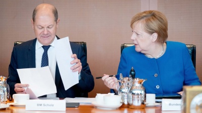 Merkel - Scholz συμφώνησαν στην αύξηση των συντάξεων και διέσωσαν την κυβέρνηση