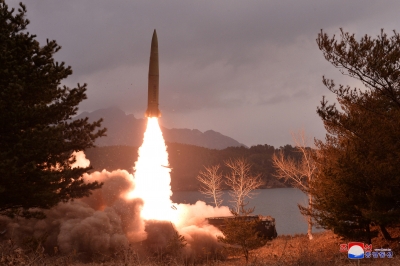 Β. Κορέα: Νέες εκτοξεύσεις βαλλιστικών πυραύλων – Απάντηση σε ΗΠΑ, Ν. Κορέα