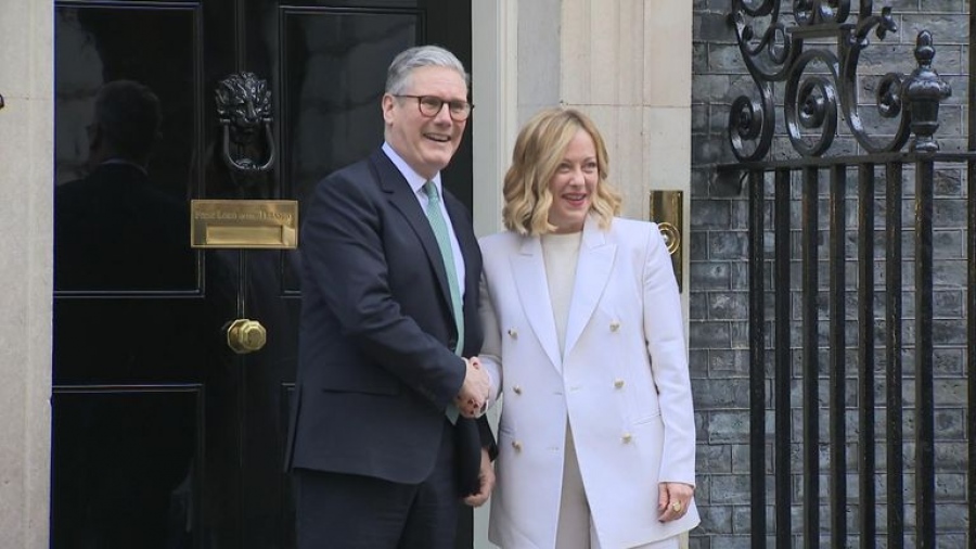 «Ασκήσεις ισορροπίας» Meloni (Πρωθυπουργός Ιταλίας) στη Βρετανία, για να αποφευχθεί ο διχασμός της Δύσης