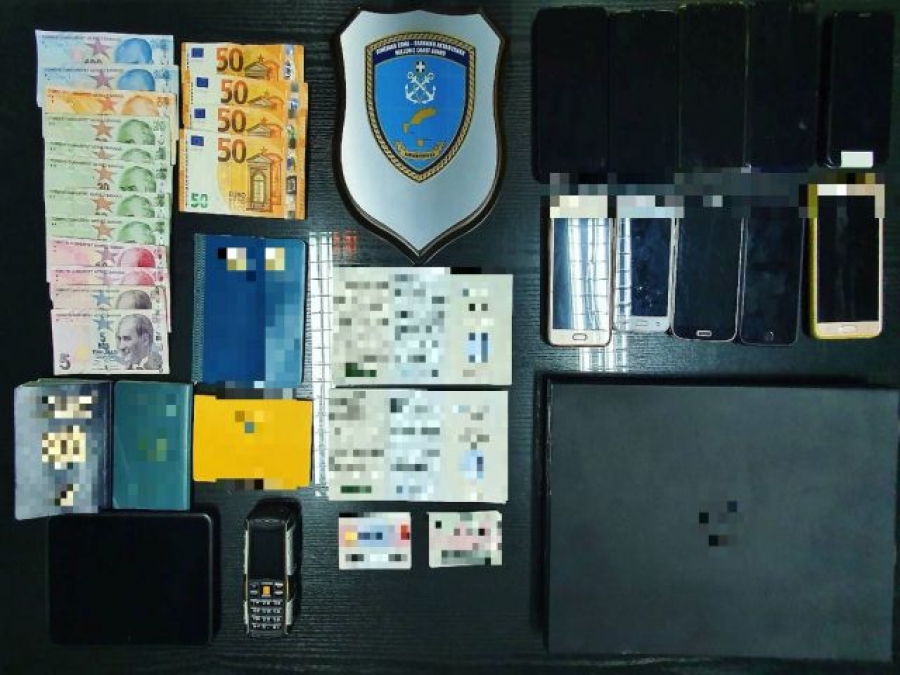 Εξαρθρώθηκε δίκτυο παράνομης διακίνησης μεταναστών από το Λιμενικό - Δηλώσεις Πλακιωτάκη