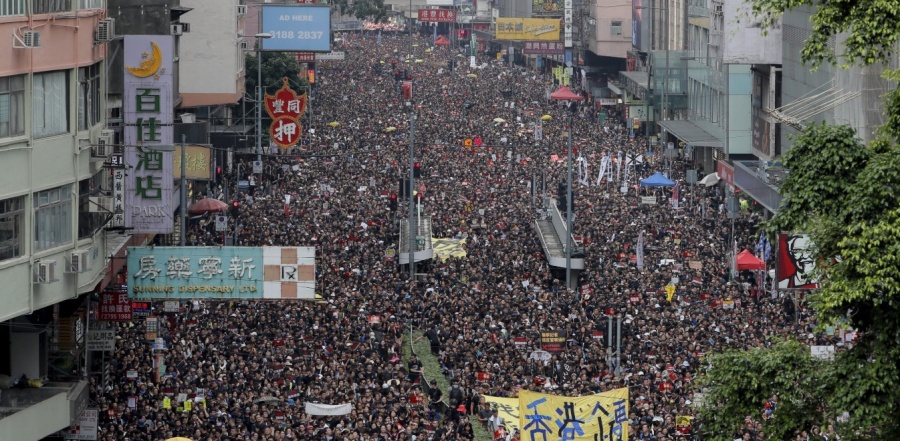 Σε παράλυση παραμένει για τέταρτη ημέρα το Χονγκ Κονγκ - Συνεχίζονται οι κινητοποιήσεις