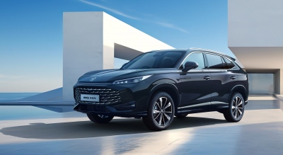 Το νέο plug-in υβριδικό MG HS έχει διπλάσια ηλεκτρική αυτονομία