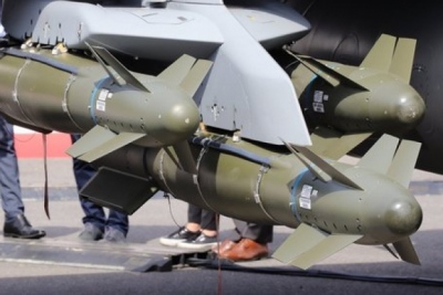 Η Γαλλία θα μεταφέρει στην Ουκρανία 600 βόμβες AASM