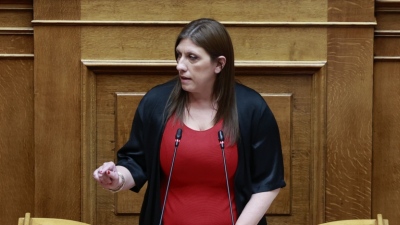 Αποχώρησε από τη Βουλή ο Μητσοτάκης – Έξαλλη η Κωνσταντοπούλου: Ας τον ενημερώσουν οι συνεργάτες του