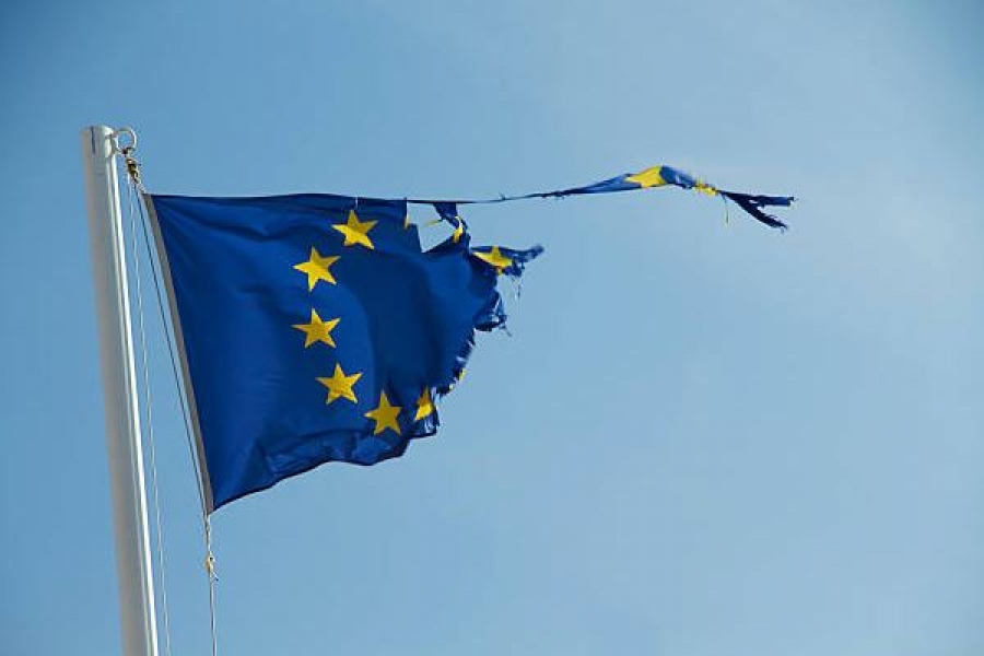 Οι Ευρωπαίοι ξεσηκώνονται  – Πολιτική δύναμη το πατριωτικό τσουνάμι οργής, σαρώνει πολεμοκάπηλες κυβερνήσεις της ΕΕ