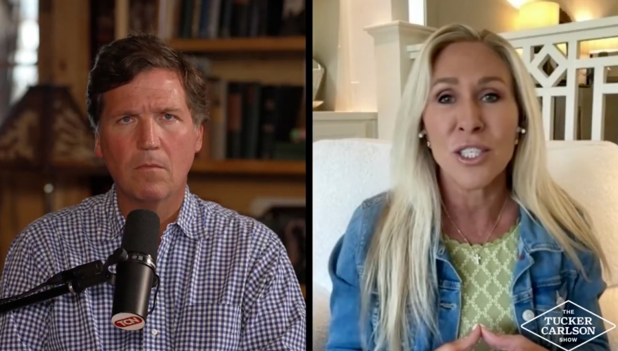 Party στην δεξιά παγκοσμίως με τους 2 γελωτοποιούς - Greene στον Carlson για Ισραήλ: Δεν φταίει ο Trump – Η εκκλησία έκανε πλύση εγκεφάλου στο λαό