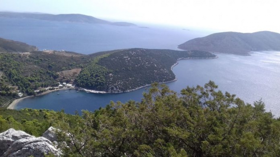 Σκύρος: H ανεμόεσσα του Αιγαίου με τις μοναδικές παραλίες και την αυθεντική γαστρονομία