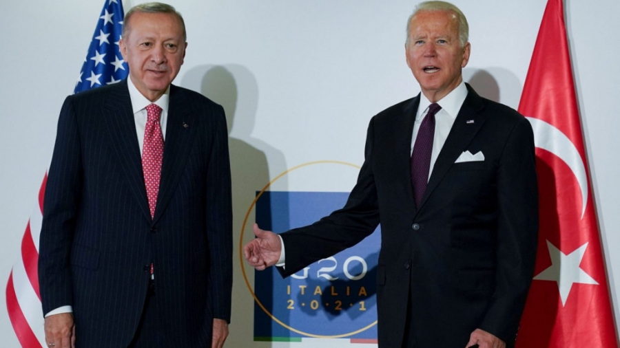 «Παράθυρο» από ΗΠΑ για επαφή Biden με Erdogan: «Πολύ πιθανή» μια συνάντηση στη Σύνοδο του ΝΑΤΟ