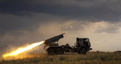 Οι Ρώσοι με βλήμα αντιαρματικού κατέστρεψαν αμερικανικό θωρακισμένο όχημα MaxxPro στη Zaporizhia