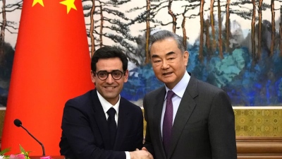 Η Γαλλία πιέζει την Κίνα για να στείλει μήνυμα στη Ρωσία με «καθαρή στάση υπέρ της Ουκρανίας»