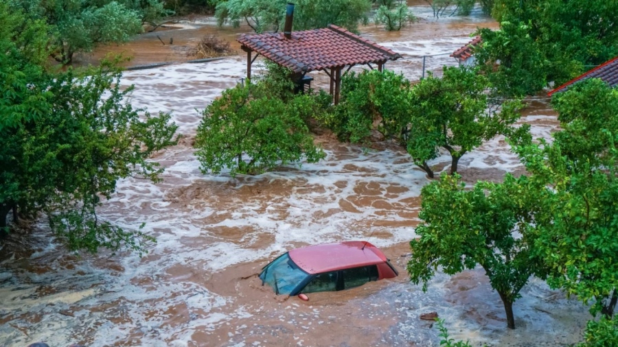Πυροσβεστική - Κακοκαιρία Daniel: Έλαβε 690 κλήσεις για συνδρομή σε όλη τη χώρα λόγω των ακραίων καιρικών φαινομένων