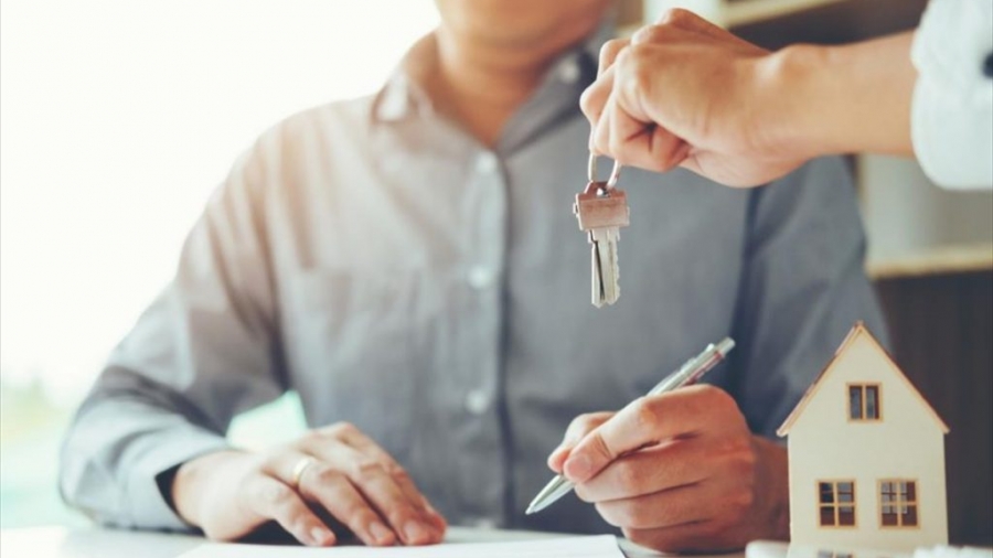 Στεγαστικά δάνεια για νέους - Μηνιαία δόση 275 ευρώ για σπίτι αξίας 100.000 ευρώ - Τα 6+1 μέτρα για φθηνότερη στέγη