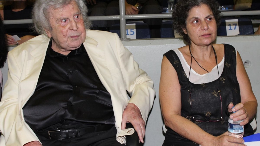 Απαγόρευση στον Νίκο Κουρή να χρησιμοποιεί το επίθετο Θεοδωράκης