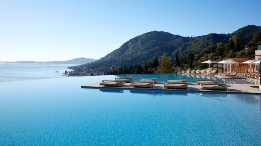 Τρία ελληνικά νησιά στους top φθινοπωρινούς ευρωπαϊκούς προορισμούς για Βρετανούς