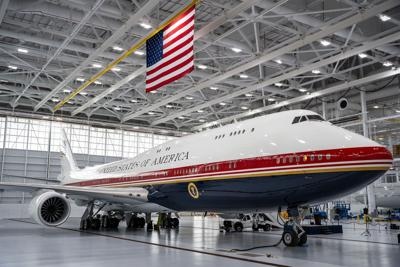 Πρωτοφανές: Εκδίωξε από το Air Force One το CNN ο Trump