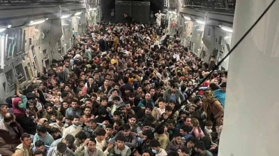 ΗΠΑ: Υπήρχαν 823 Αφγανοί στο αμερικανικό στρατιωτικό αεροσκάφος που έφυγε από την Καμπούλ