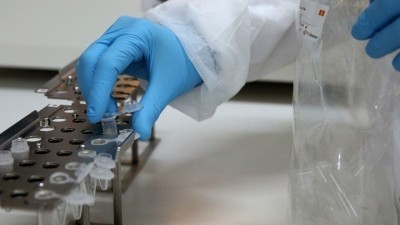 ΕΟΔΥ: 10 θετικά rapid test από τα 422 που διενεργήθηκαν στην Κουμουνδούρου