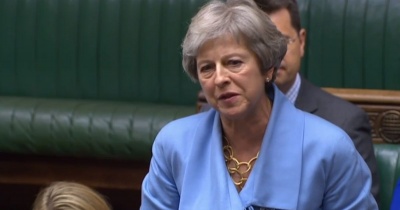 May: Να εγκρίνουμε τη συμφωνία με την ΕΕ για να αποφευχθεί το no – deal Brexit