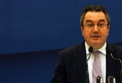 Μόσιαλος (LSE): Οι 3 λόγοι που τα παιδιά δεν θα έχουν προτεραιότητα για τον εμβολιασμό